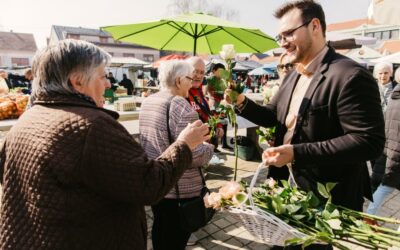 Josip Rakušić podjelom ruža obilježio Međunarodni dan žena